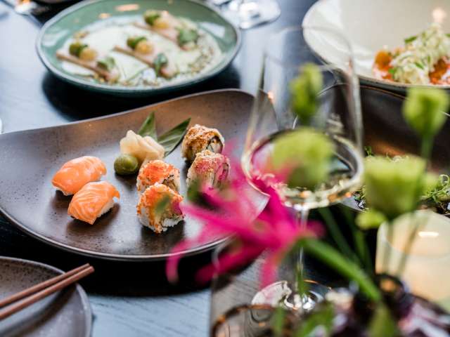 Sushi-retter på restauranten Spices by Tim Raue i ferieresorten A-ROSA på Sild