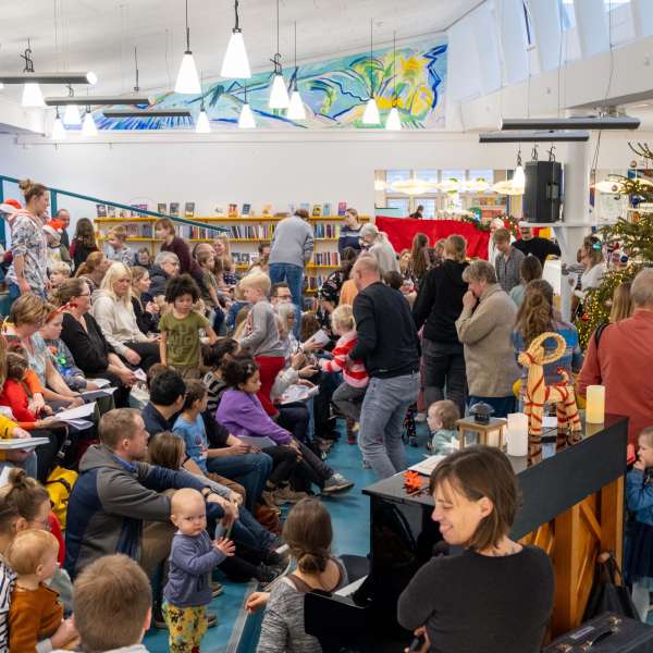 Juletræsfest på Flensborg Bibliotek i december 2023