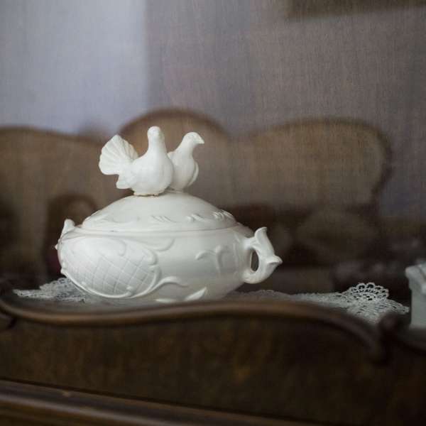 Klassisk porcelæn i røveriopgaven i Mystery House Flensborg